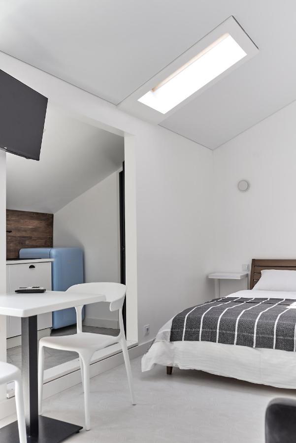 White Door Apartments Mansard Heart Of Odessa 2 外观 照片