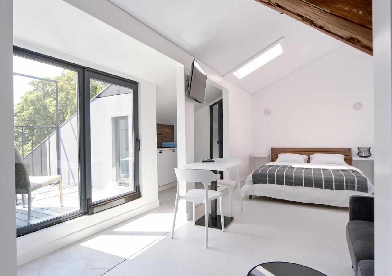 White Door Apartments Mansard Heart Of Odessa 2 外观 照片