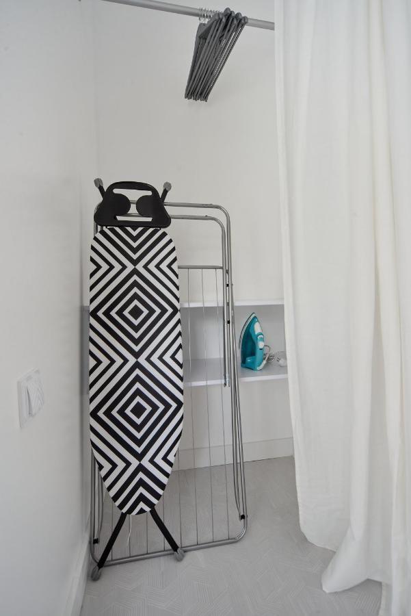 White Door Apartments Mansard Heart Of Odessa 2 外观 照片