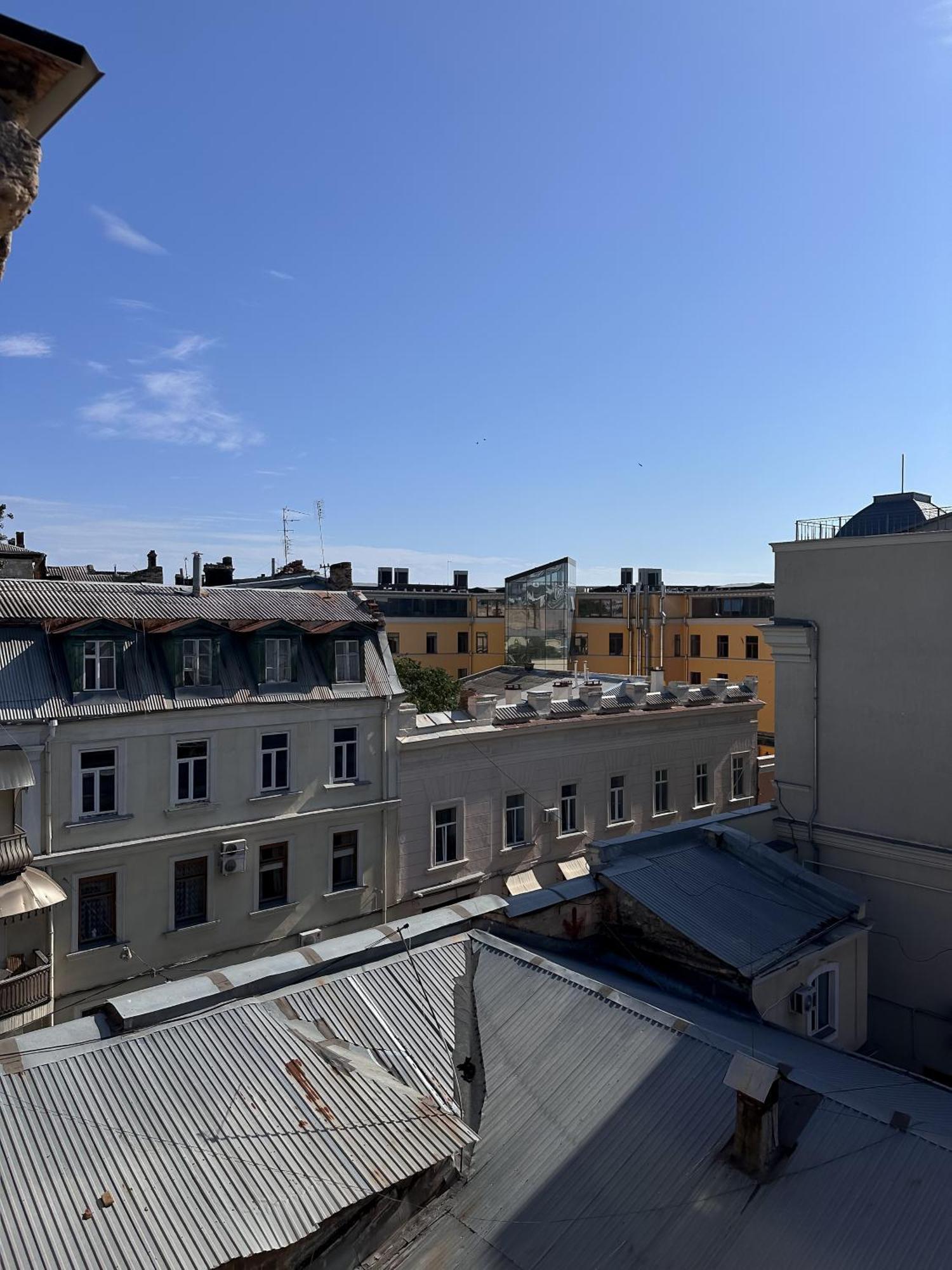 White Door Apartments Mansard Heart Of Odessa 2 外观 照片